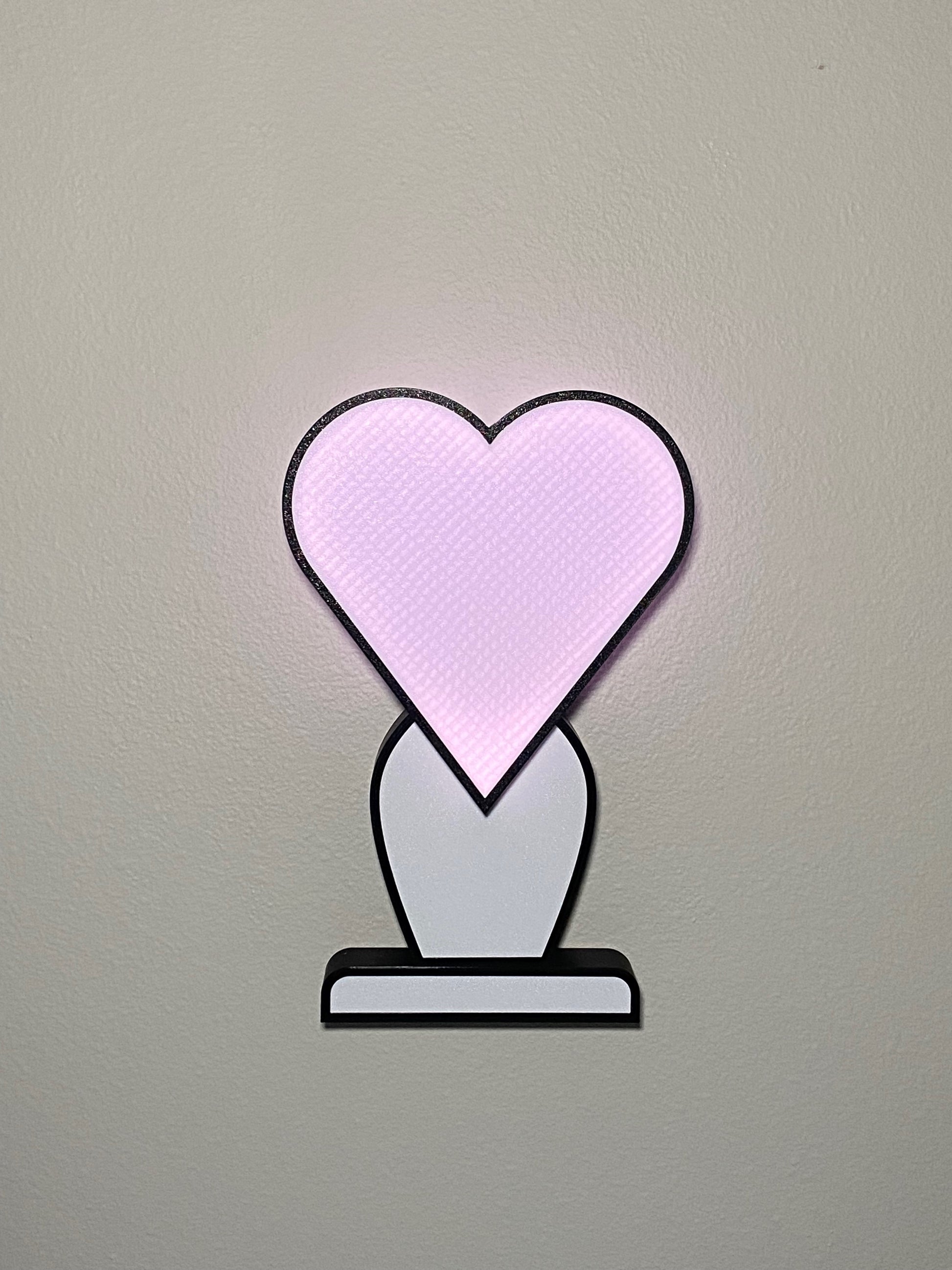 Iconic 2D Heart Lamp, Pink/White, On