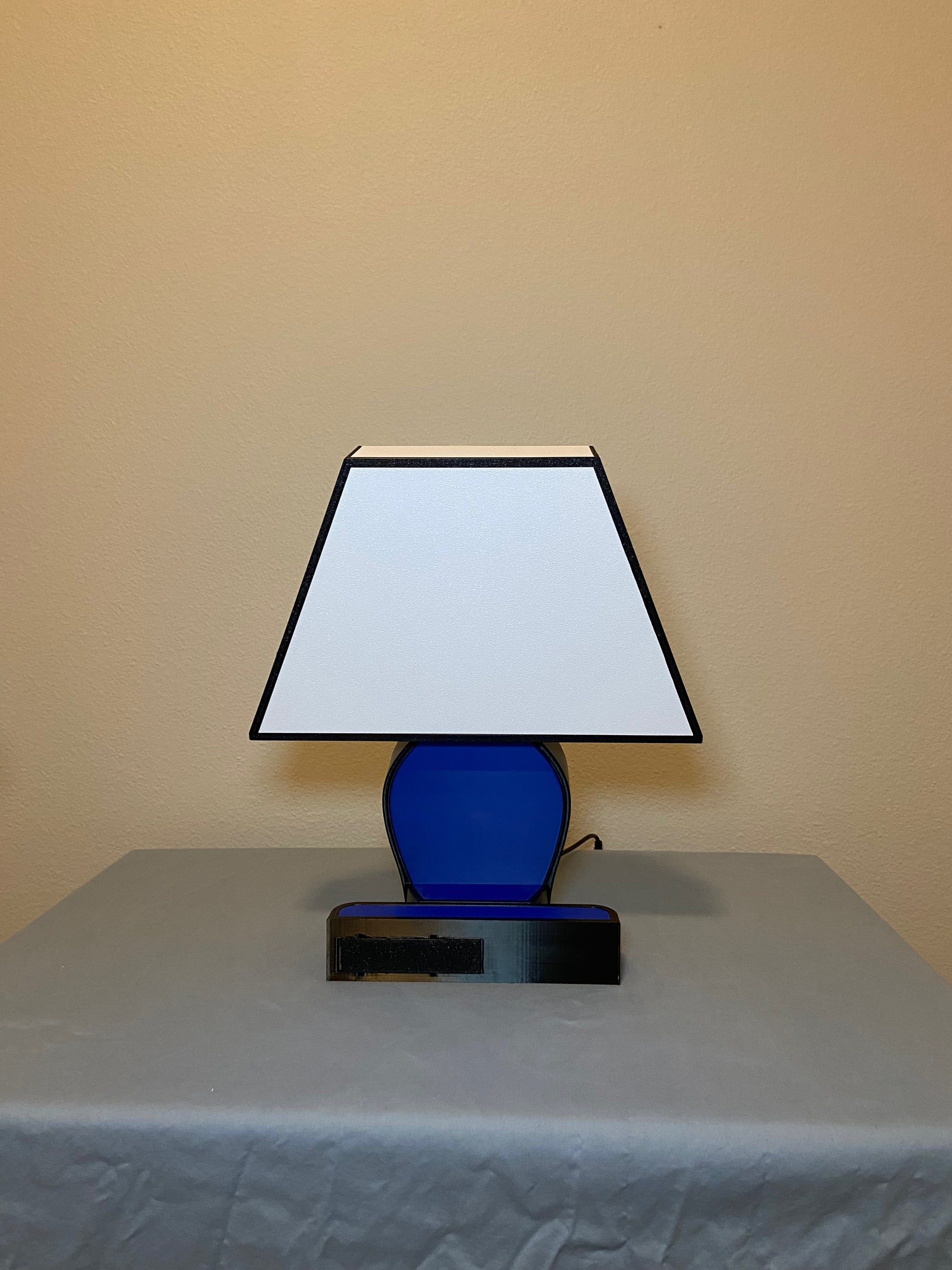 Iconic Folded Desk Lamp, White/Blue, front view