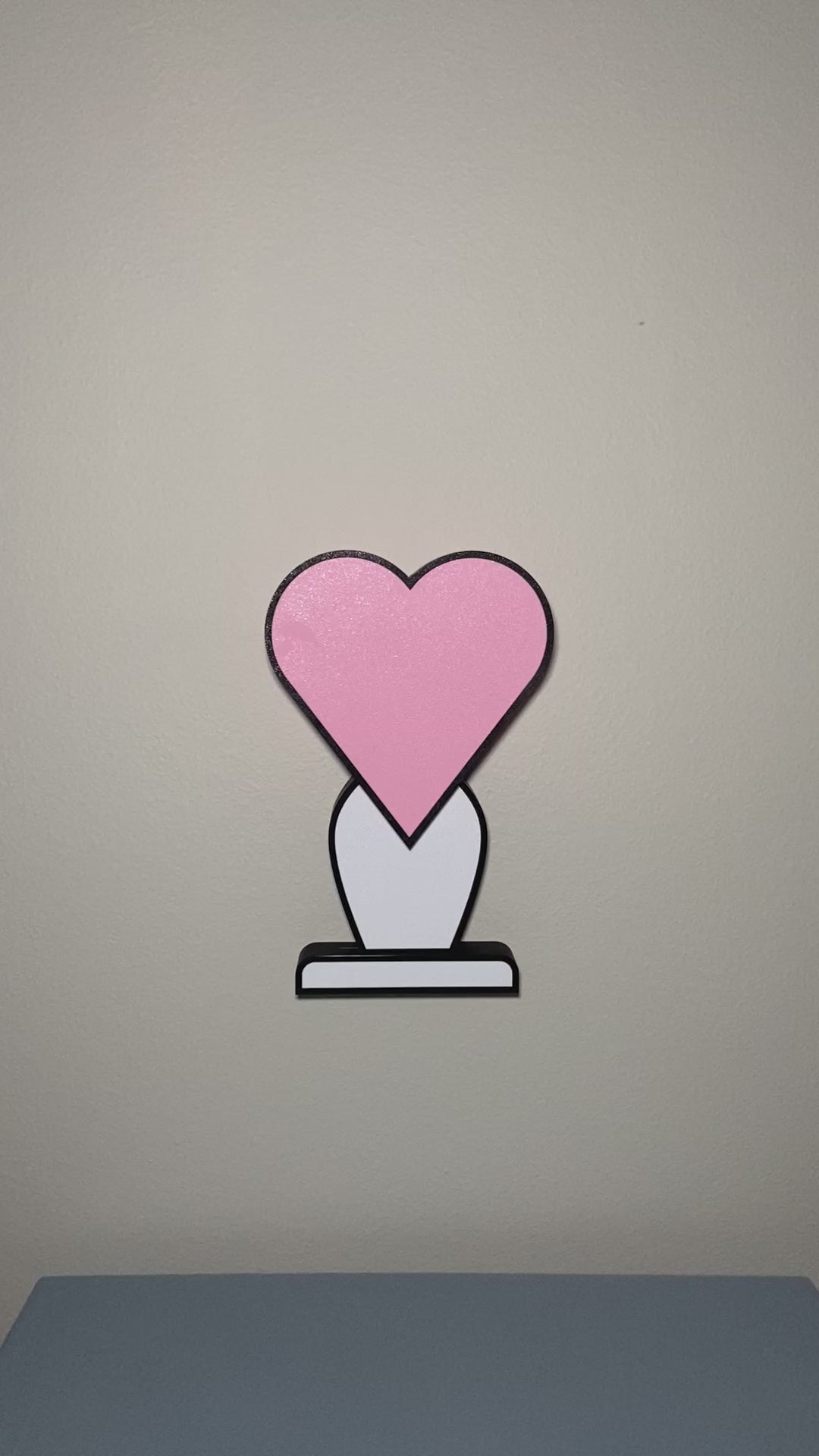 Iconic 2D Heart Lamp, Pink/White