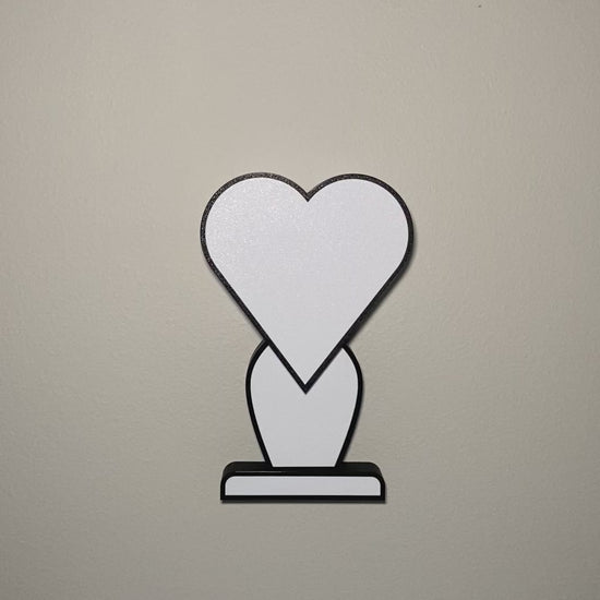 Iconic 2D Heart Lamp, White/White